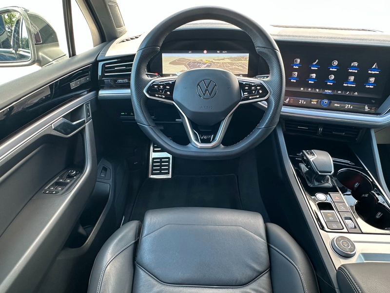 Volkswagen Touareg 3.0 TDI R-Line 4M AHK LUFT 360C ACC LEDE — photo 6