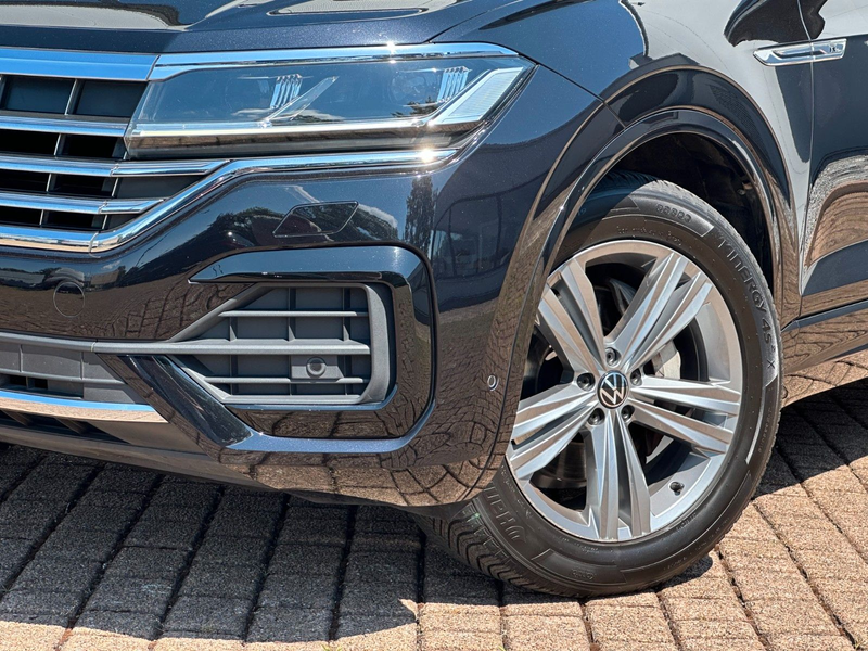 Volkswagen Touareg 3.0 TDI R-Line 4M AHK LUFT 360C ACC LEDE — photo 3