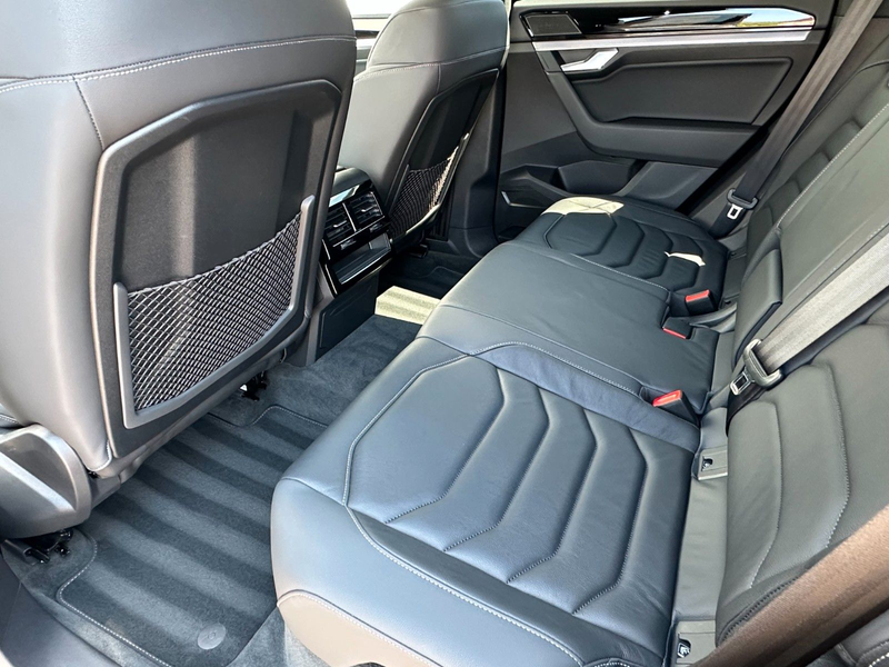 Volkswagen Touareg 3.0 TDI R-Line 4M AHK LUFT 360C ACC LEDE — photo 8