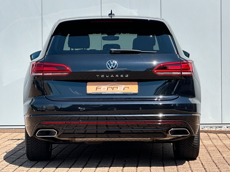 Volkswagen Touareg 3.0 TDI R-Line 4M AHK LUFT 360C ACC LEDE — photo 14