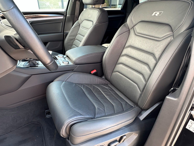 Volkswagen Touareg 3.0 TDI R-Line 4M AHK LUFT 360C ACC LEDE — photo 4