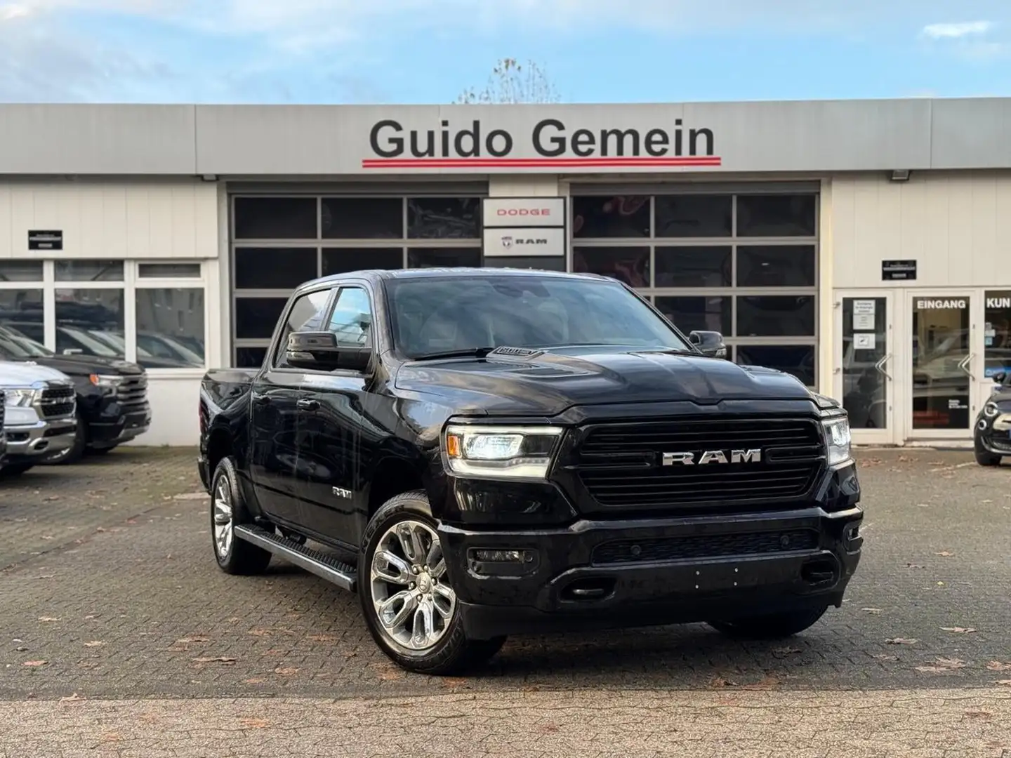 Dodge RAM 1500 LARAMIE Sport CREW CAB 4X4 5.7 V8 NAVI LED AH Fekete - 1