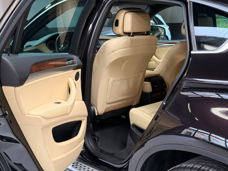 BMW X6 XDrive35i High Executive RubinSchwarz Youngtimer — photo 35