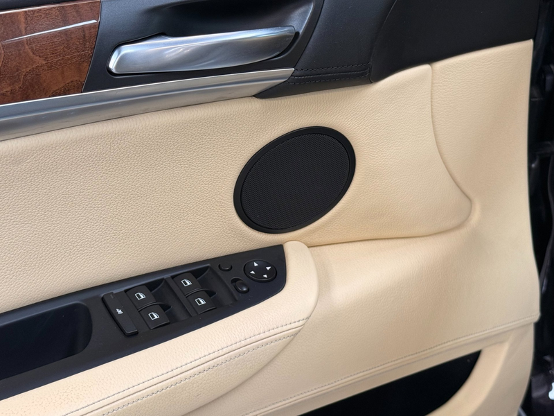 BMW X6 XDrive35i High Executive RubinSchwarz Youngtimer — photo 25