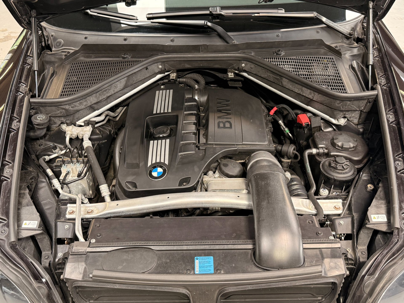 BMW X6 XDrive35i High Executive RubinSchwarz Youngtimer — photo 9
