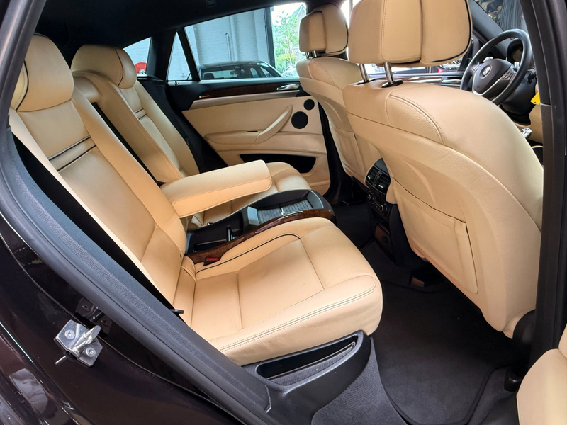 BMW X6 XDrive35i High Executive RubinSchwarz Youngtimer — photo 5