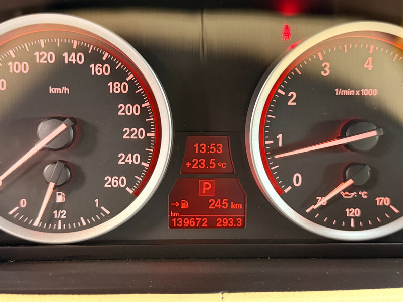 BMW X6 XDrive35i High Executive RubinSchwarz Youngtimer — photo 26
