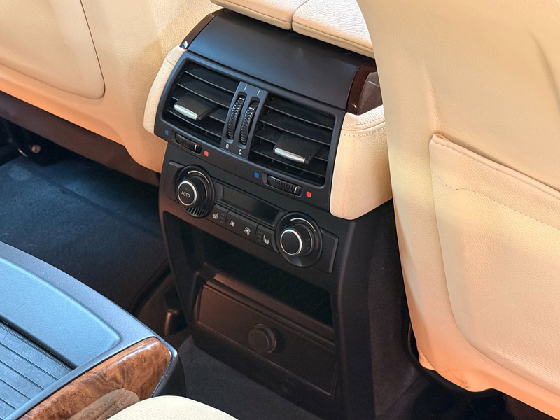 BMW X6 XDrive35i High Executive RubinSchwarz Youngtimer — photo 16