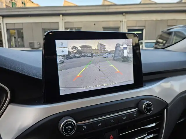 Ford Focus view 15
