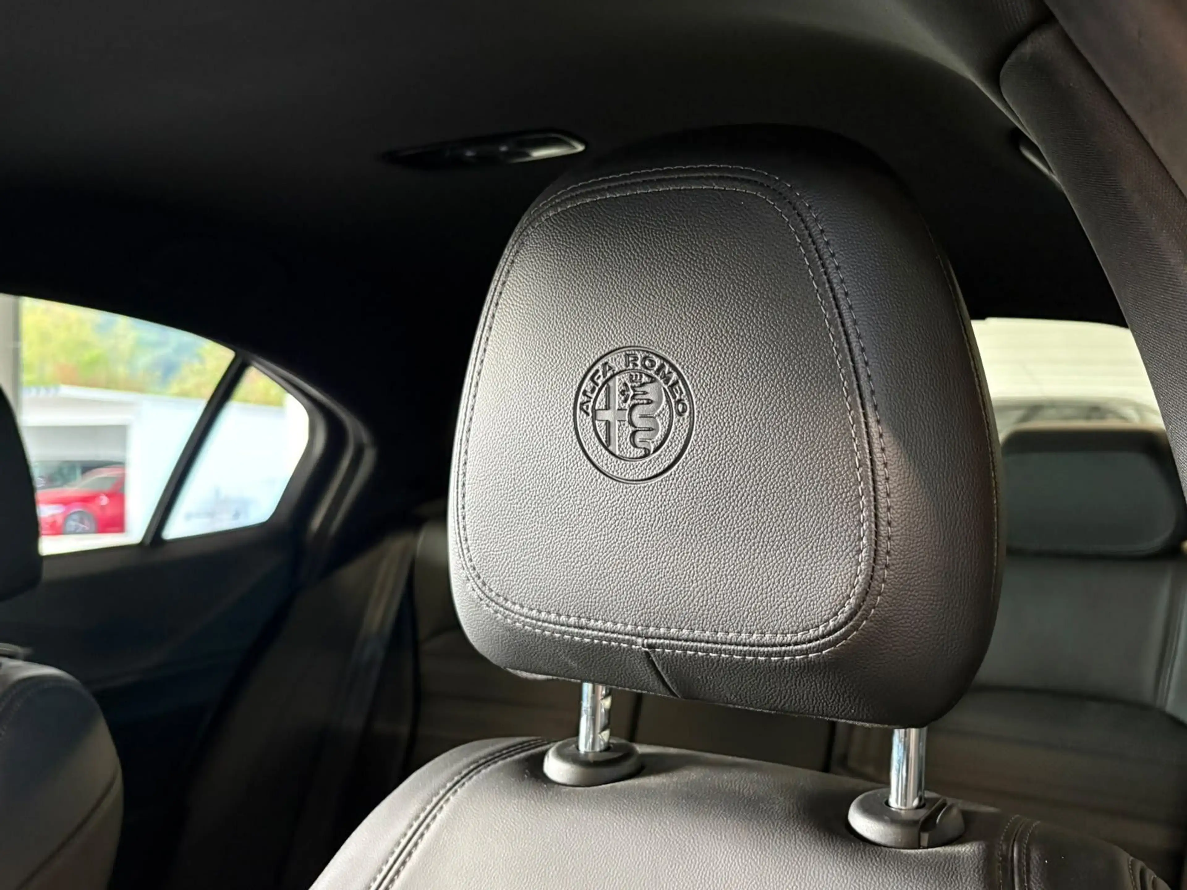 Alfa Romeo Giulia Veloce Q4 MATRIX+ACC+KAM+LEDER+SHZ+TOT.W+ — photo 8