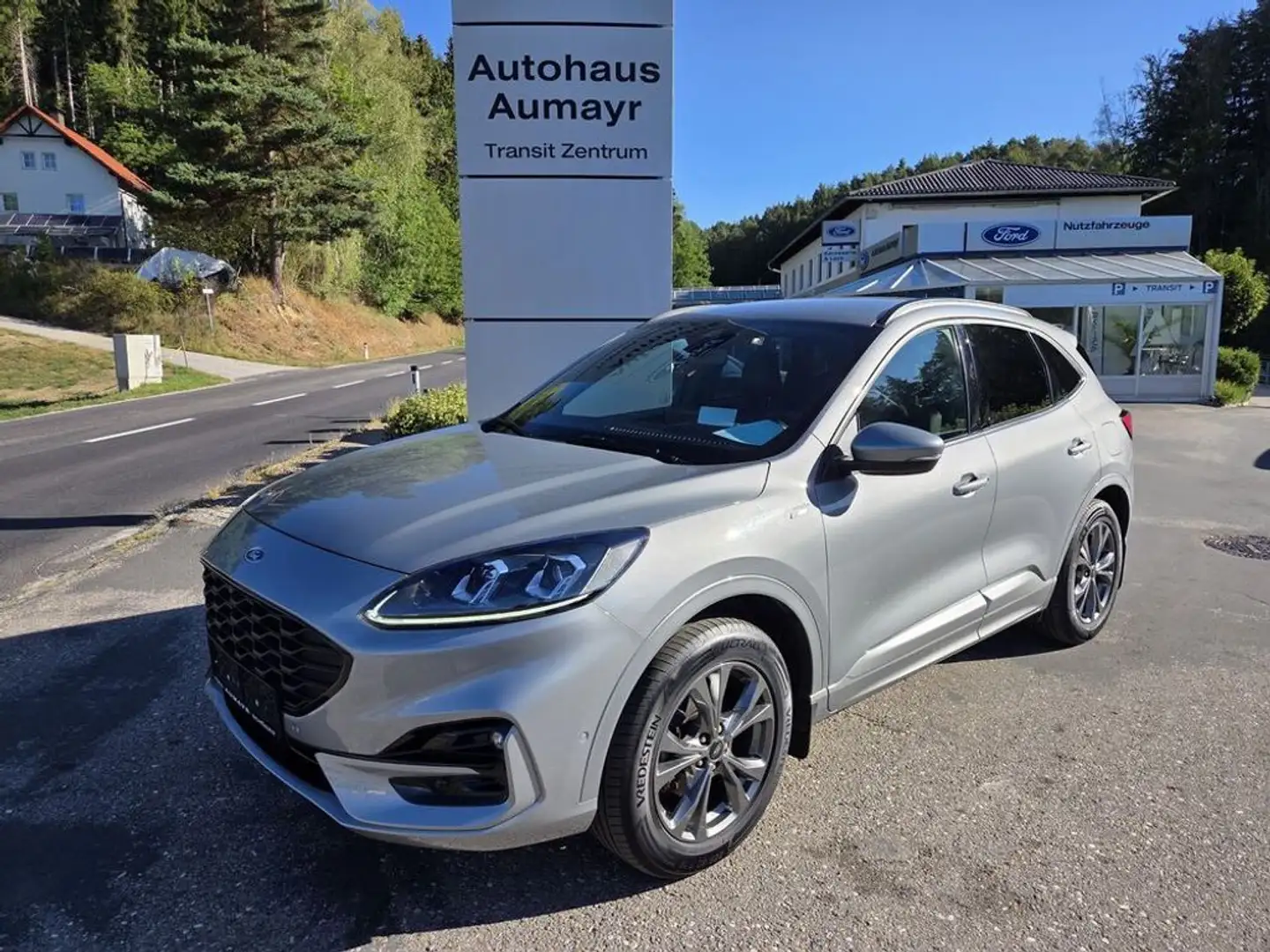 Ford Kuga ST-Line X Hybrid AWD Silber - 1