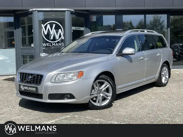 Volvo V70 2.5T Summum Youngtimer | Schuifdak | Trekhaak | Or
