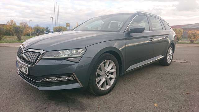 Imagine Skoda Superb Superb III Combi iV Combi 1.4 TSI iV DSG Style