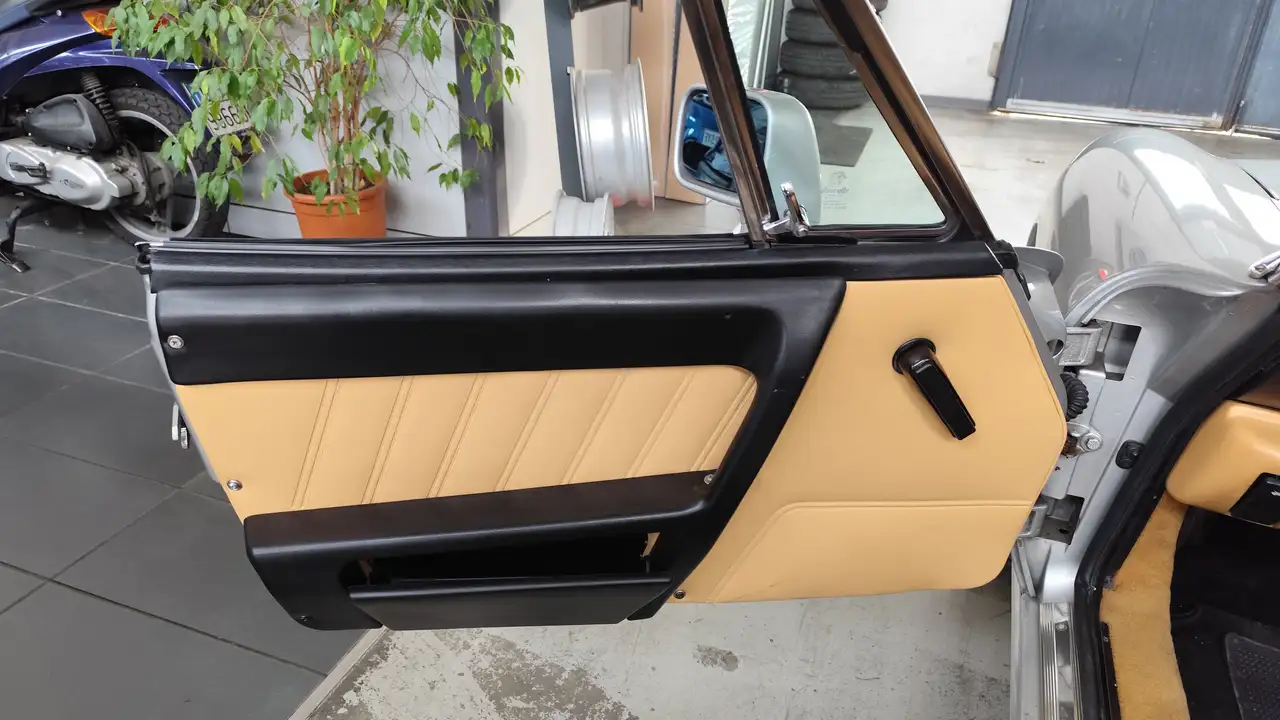Alfa Romeo Spider 2.0 my90, foto 9