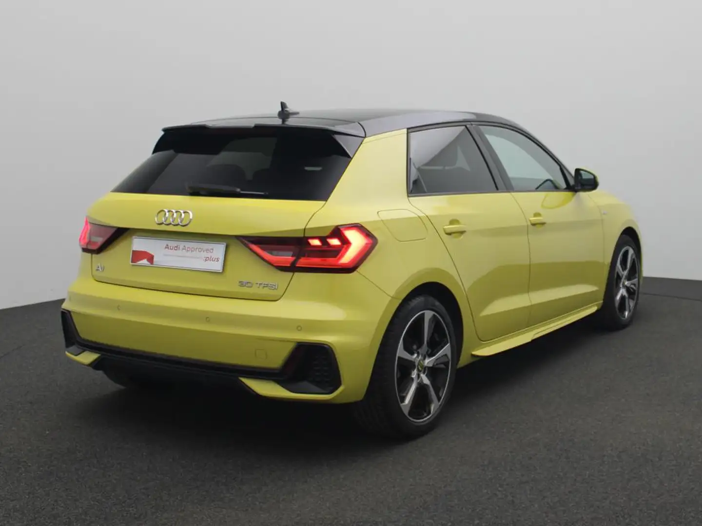 Audi A1 Sportback S-Line 30 TFSI 116 PK 6v / Cruise Contro Geel - 2