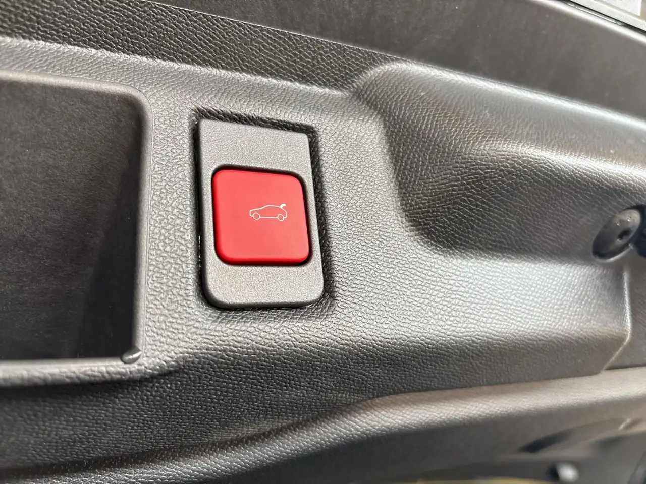 Opel Grandland GS elektr. Heckklappe, Rückfahrkamera 9