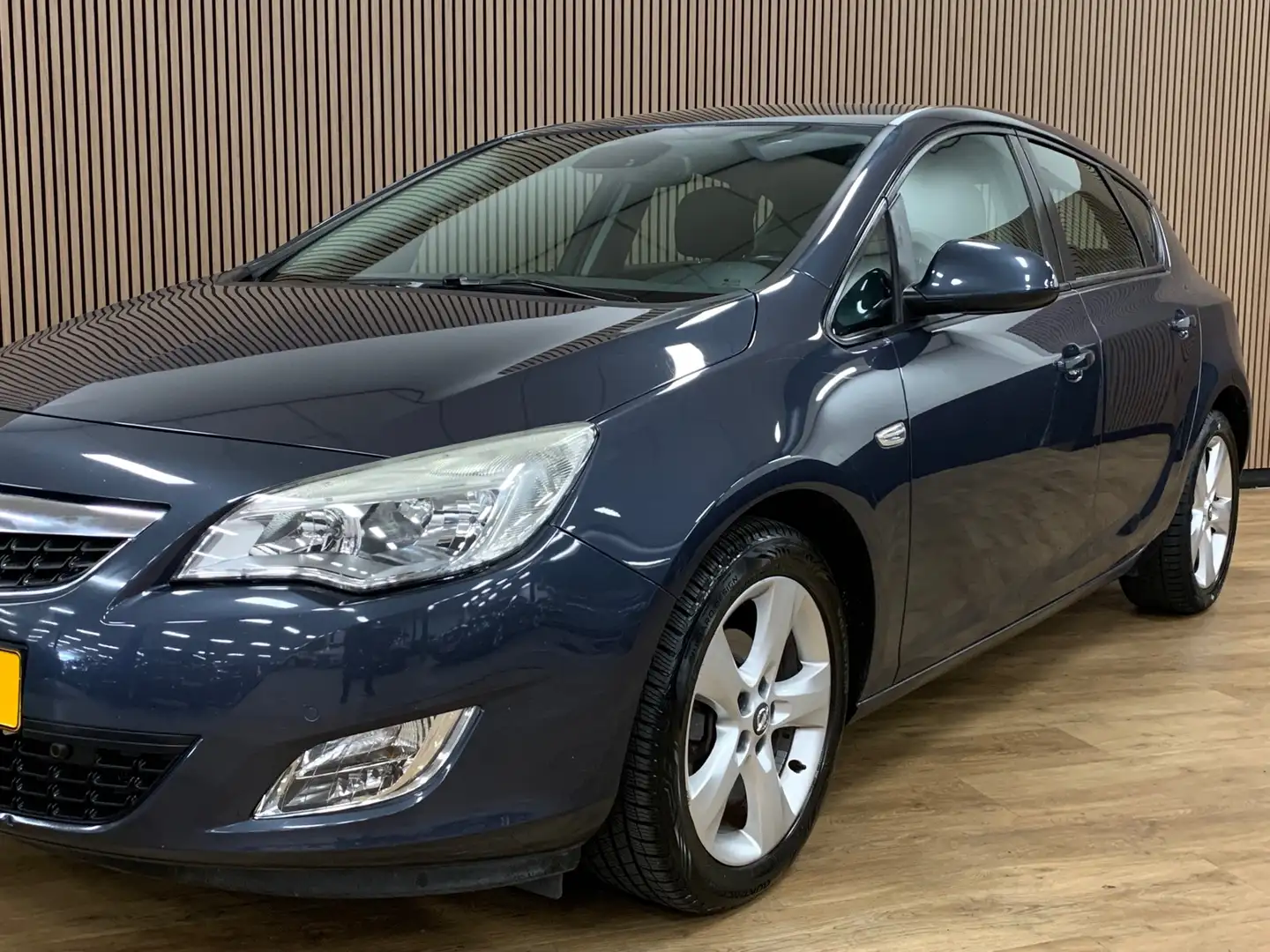 Opel Astra 1.6 Edition|145000KM|Navigatie| Blauw - 2