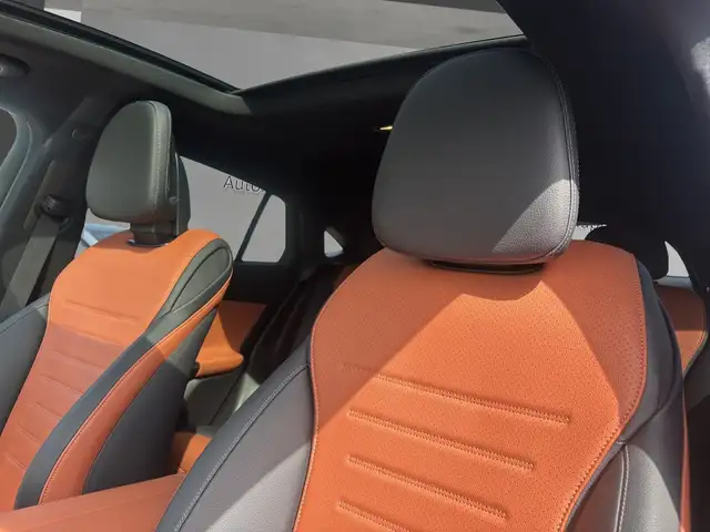 Mercedes-Benz GLC view 11