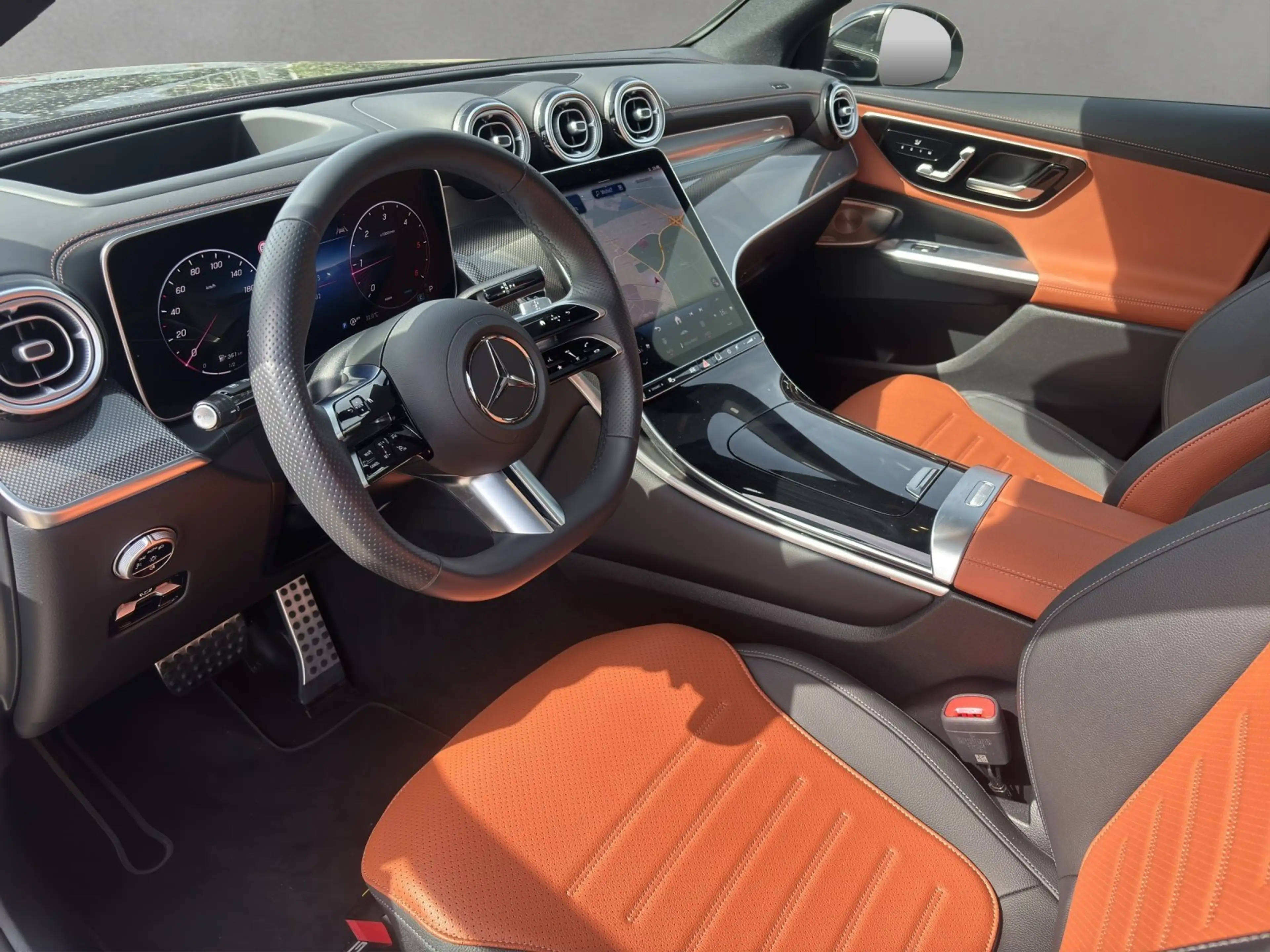 Mercedes-Benz GLC 450 d Cpé AMG Prem+ DISTRO Pano AIRMATIC AHK — photo 9