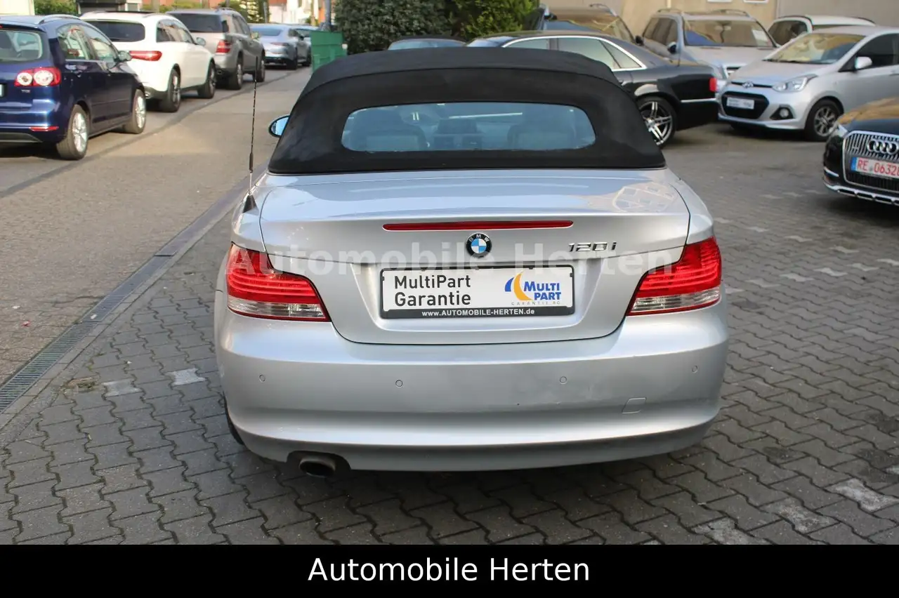 BMW 120i CABRIOLET - 170ch - 110 000KMS - SELLERIE CUIR - VOLANT EN CUIR - CT RECENT