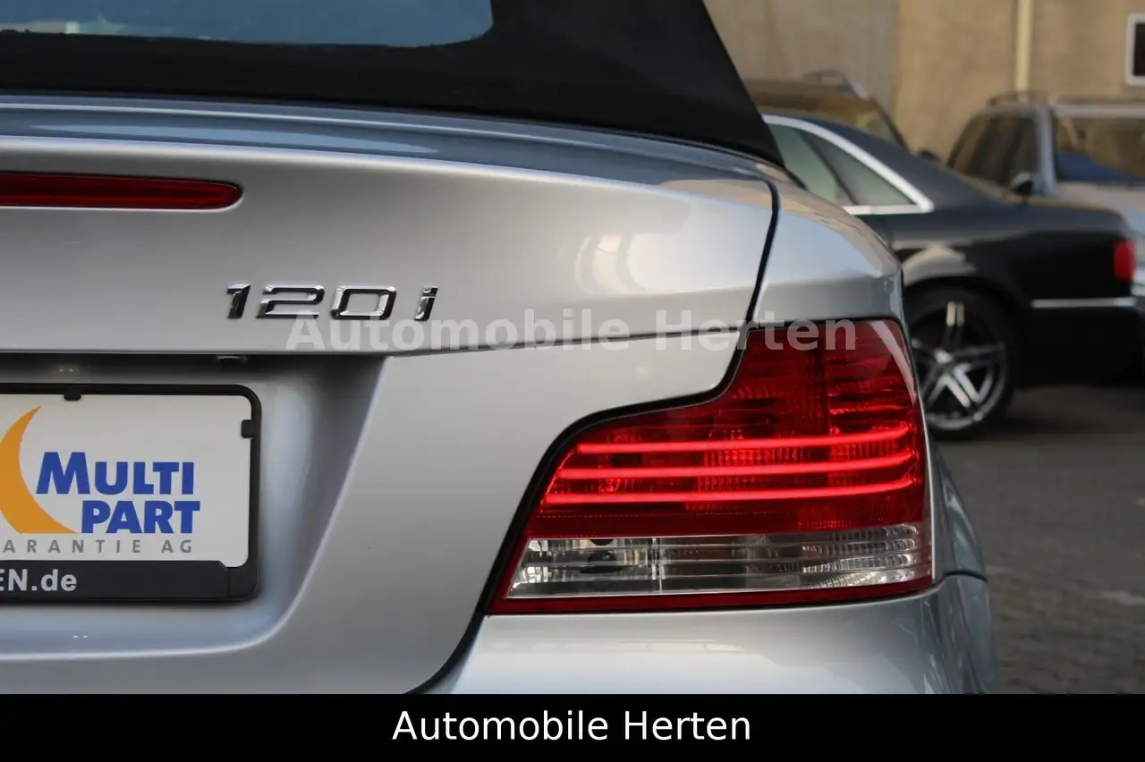 BMW 120i CABRIOLET - 170ch - 110 000KMS - SELLERIE CUIR - VOLANT EN CUIR - CT RECENT
