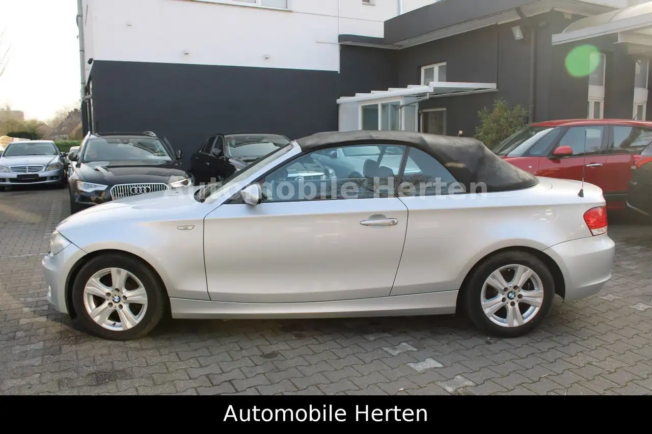BMW 120i CABRIOLET - 170ch - 110 000KMS - SELLERIE CUIR - VOLANT EN CUIR - CT RECENT