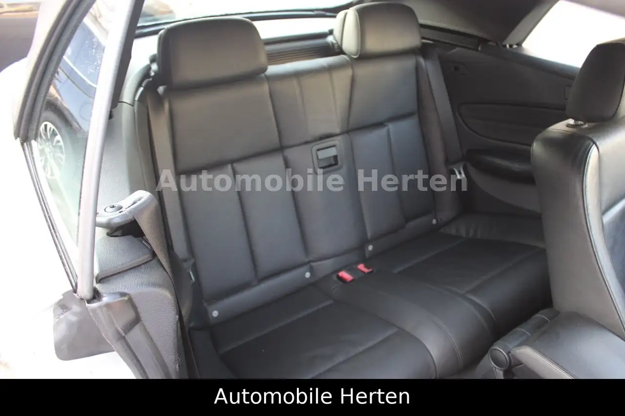 BMW 120i CABRIOLET - 170ch - 110 000KMS - SELLERIE CUIR - VOLANT EN CUIR - CT RECENT