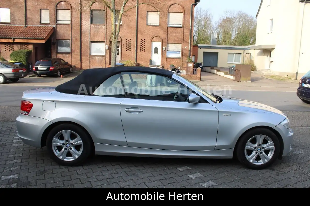 BMW 120i CABRIOLET - 170ch - 110 000KMS - SELLERIE CUIR - VOLANT EN CUIR - CT RECENT