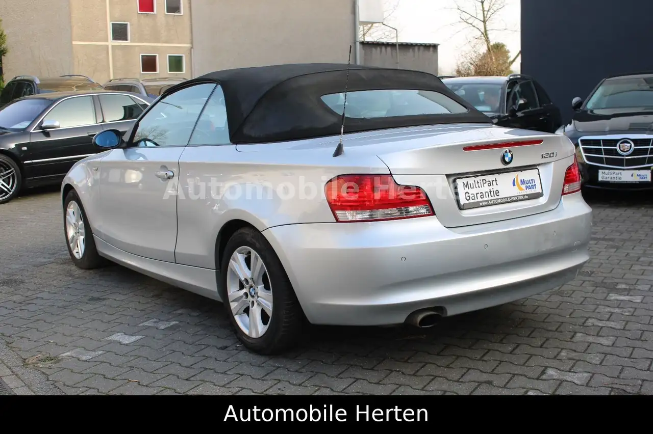 BMW 120i CABRIOLET - 170ch - 110 000KMS - SELLERIE CUIR - VOLANT EN CUIR - CT RECENT