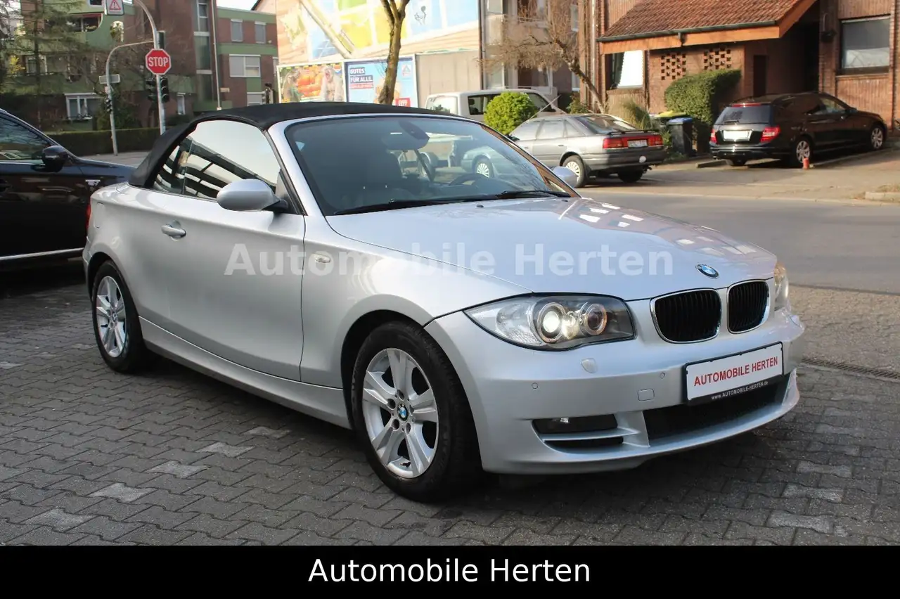 BMW 120i CABRIOLET - 170ch - 110 000KMS - SELLERIE CUIR - VOLANT EN CUIR - CT RECENT