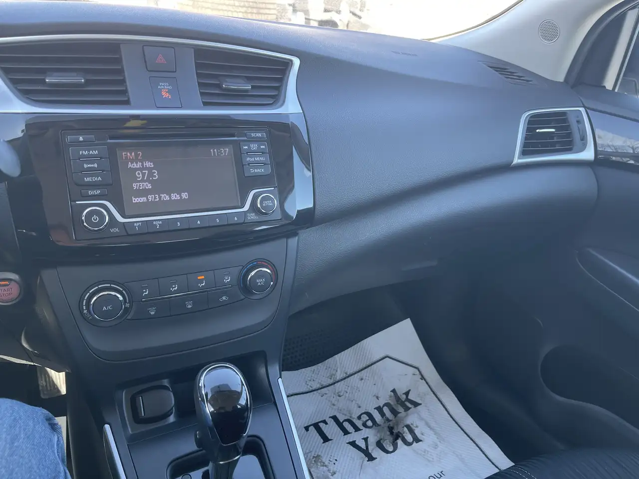 Nissan Sentra снимка Nissan Sentra