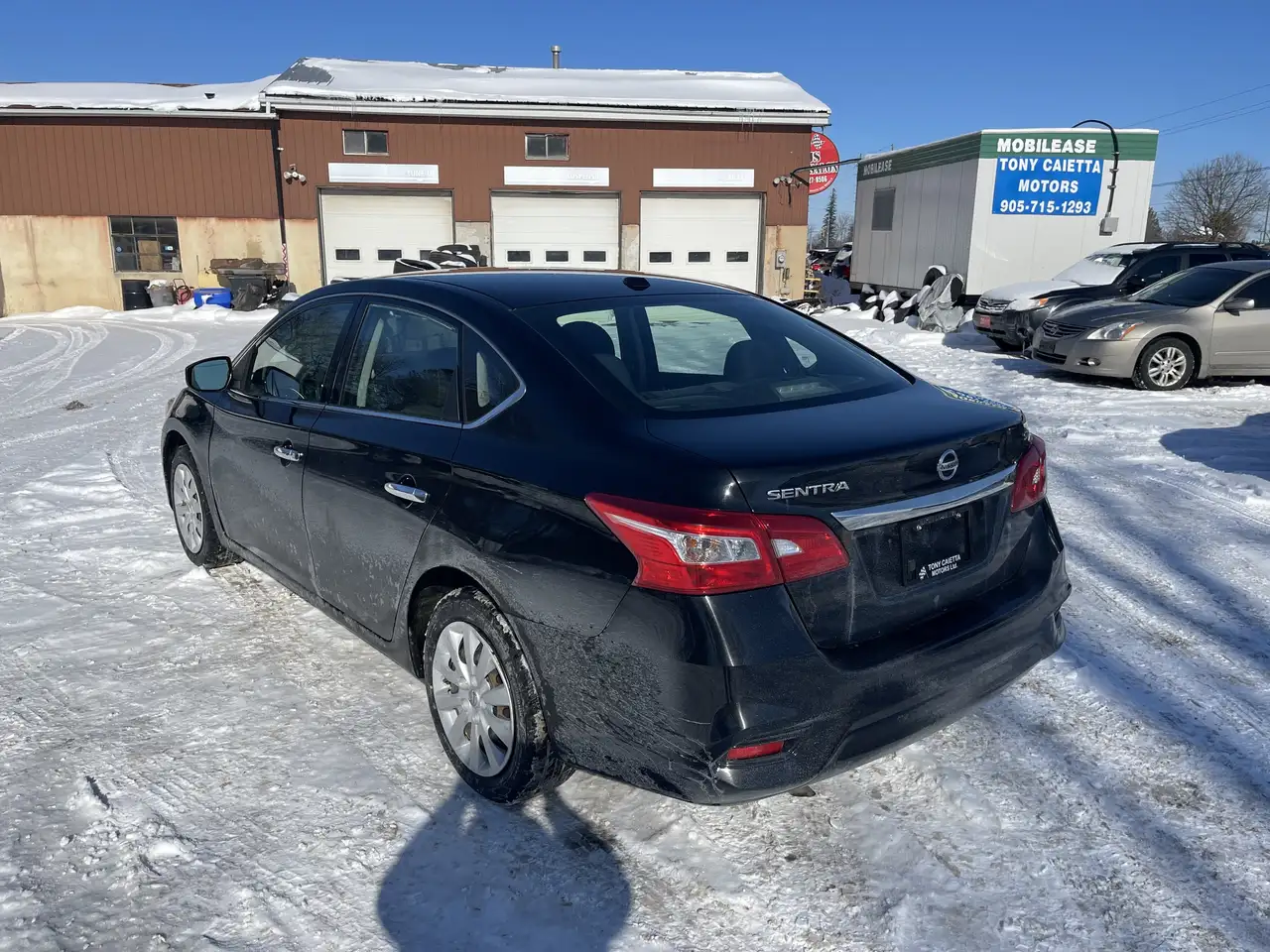Nissan Sentra снимка Nissan Sentra