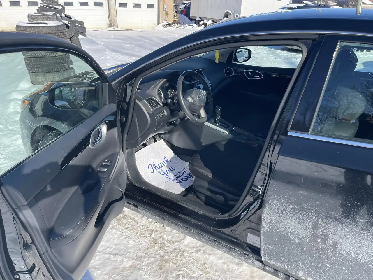 Nissan Sentra снимка Nissan Sentra