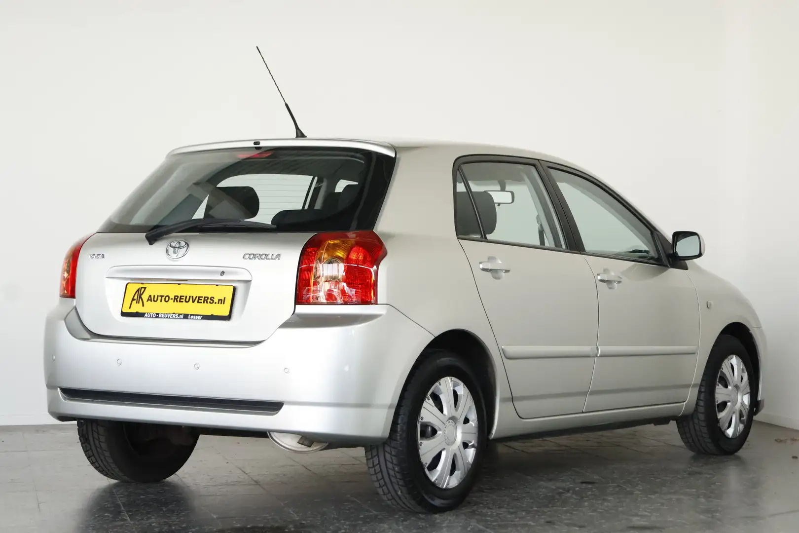 Toyota Corolla 1.6 VVT-i Terra / Airco / PDC / Org NL / 100% deal Grijs - 2