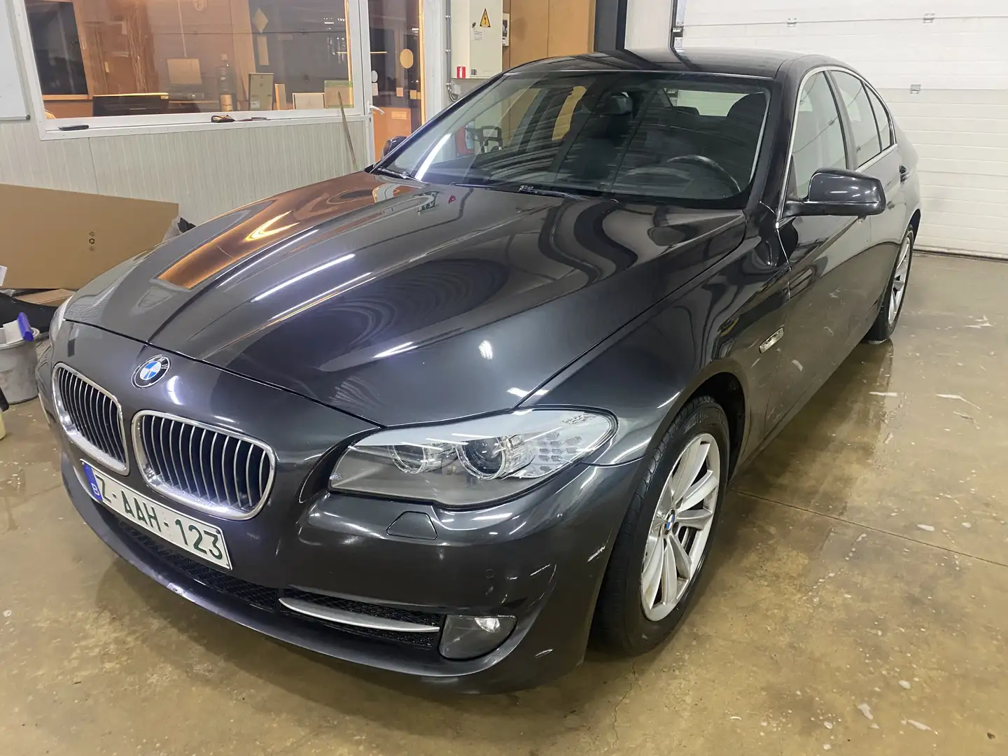 BMW 535 535d Aut. Gris - 2
