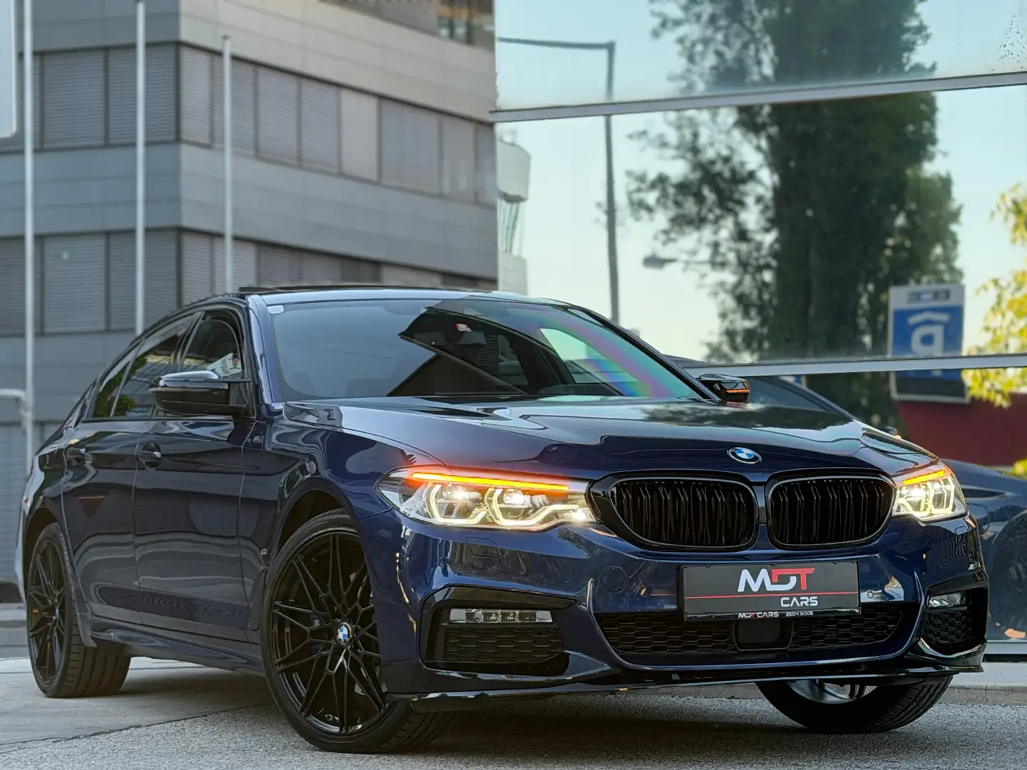 BMW 530 530e M-Sport|KEYLESS|PANO|HIFI|MEMORY|HEAD-UP|SZKH Blau - 2