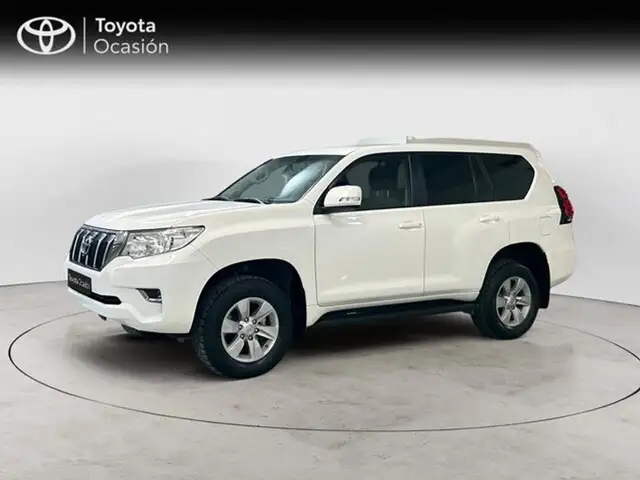 Toyota Land Cruiser 5P VX 2.8D 204 T/M 6v (4x4)