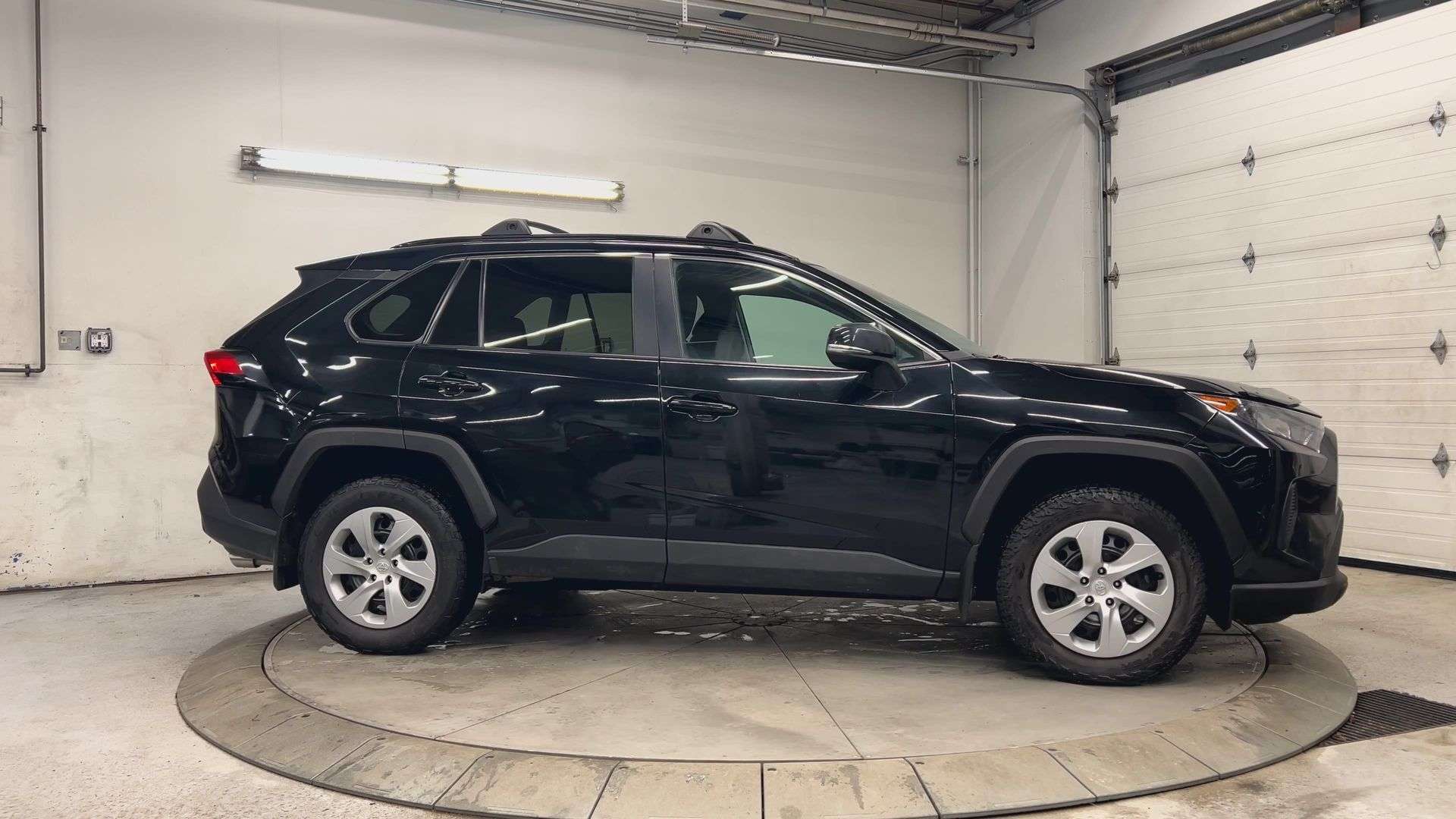 2021 Toyota RAV4 >>JUST SOLD<< — снимка 1