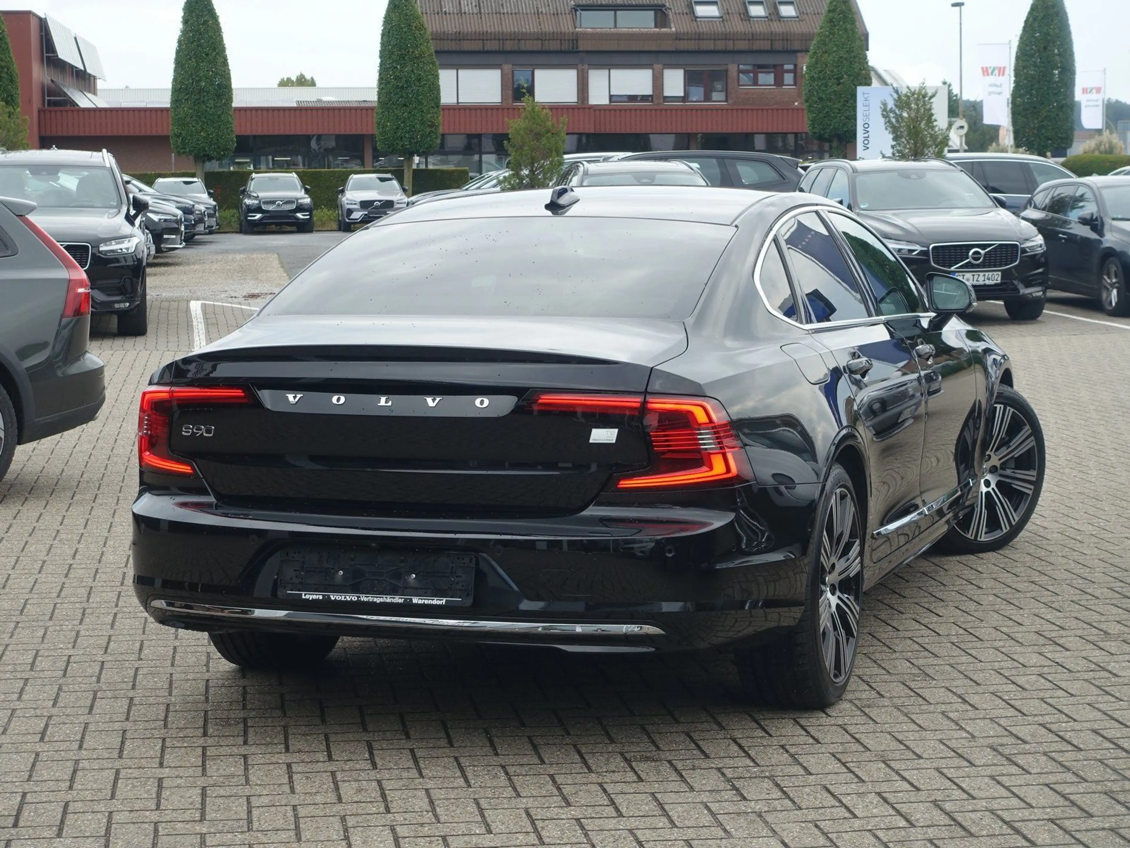 Volvo S90 Recharge T8 AWD Ultimate Bright — photo 2