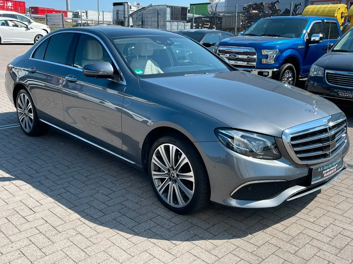 Mercedes-Benz E 400 E400d Lim 4Matic*Navi*Pano*HUD*Spur*Abst*Garntie Grau - 2