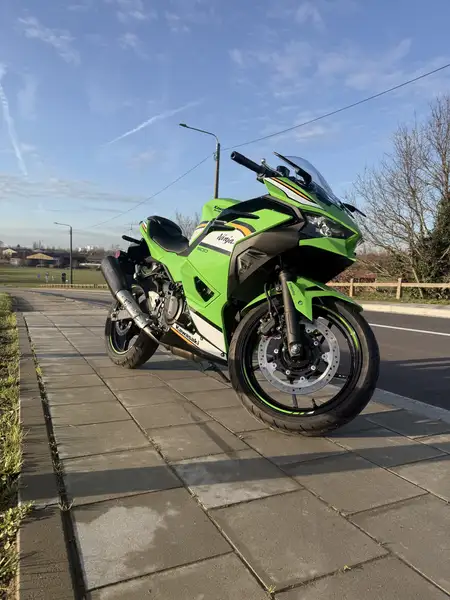 Kawasaki Ninja 500 SE - foto 2