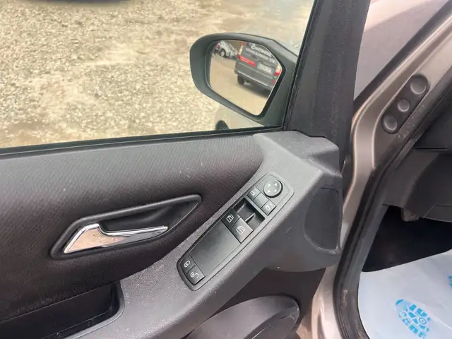 Mercedes-Benz A view 12