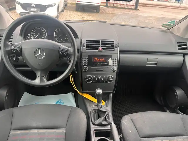 Mercedes-Benz A view 8