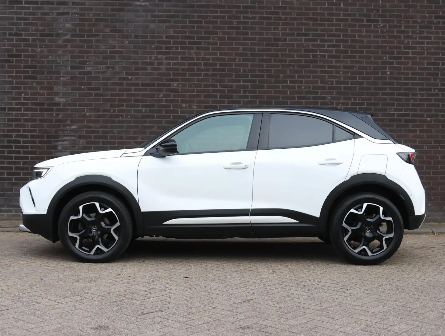 Opel Mokka Ultimate 130pk Automaat | Stoel-/stuurverwarming | Wit - 2