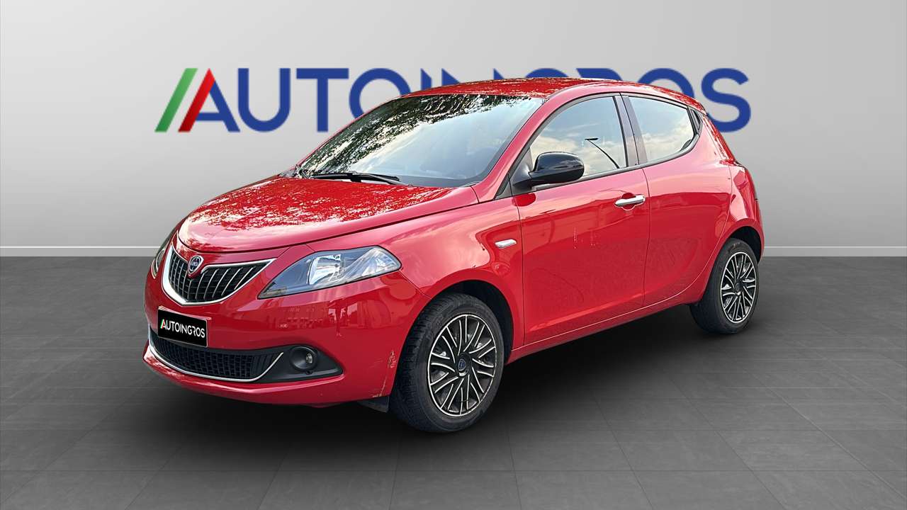 Lancia Ypsilon 1.0 firefly hybrid Gold s&s 70CV MT6 USATO GARANTITO