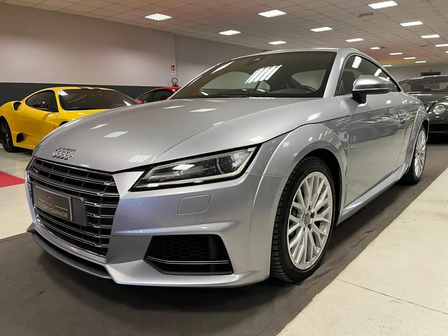 Audi TTS quattro Srebrny - 2