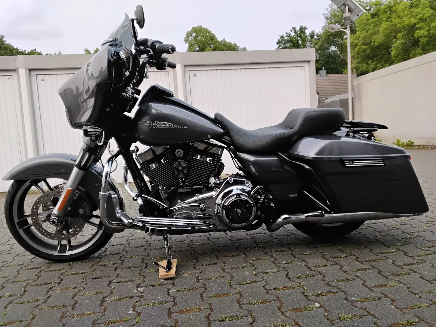 Harley-Davidson Street Glide Street Glide Spezial Grau - 1