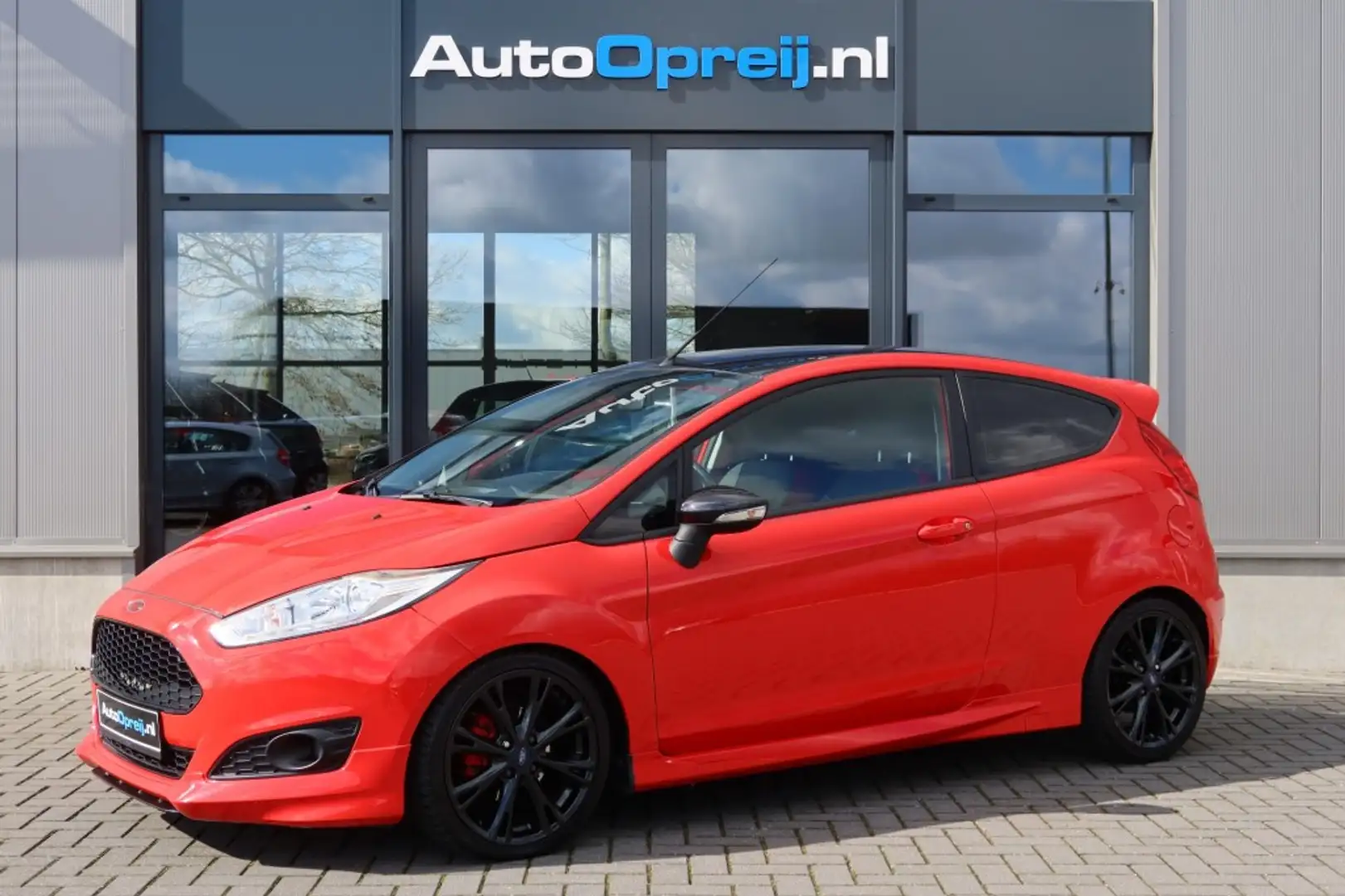 Ford Fiesta 1.0 EcoBoost 140pk Red Edition ST Line NAVI, Stoel Rood - 1