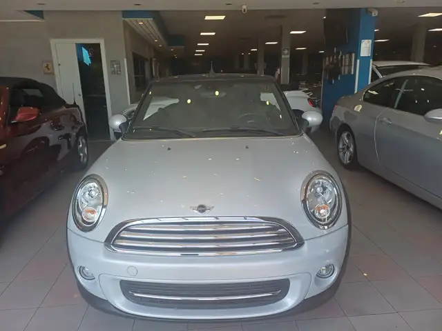MINI Cooper Cabrio White silver metallic