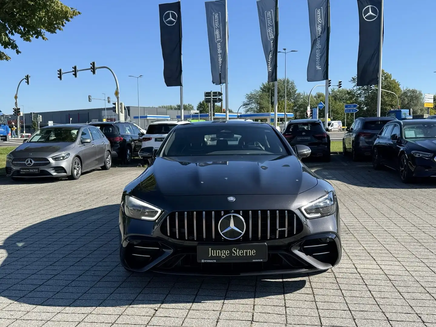 Mercedes-Benz AMG GT GT 43 4M+ StHz Pano AHK Memory Distro Multikontur HUD Grigio - 2